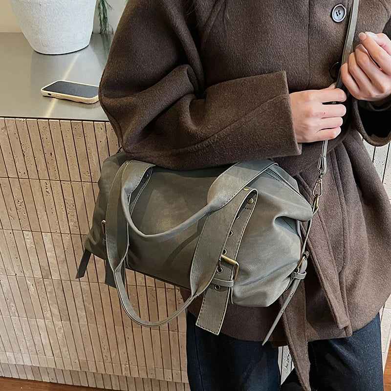Shoulder Bag : Structured Baguette Shoulder Bag – Studded Vegan Leather in van Vanda Liamo