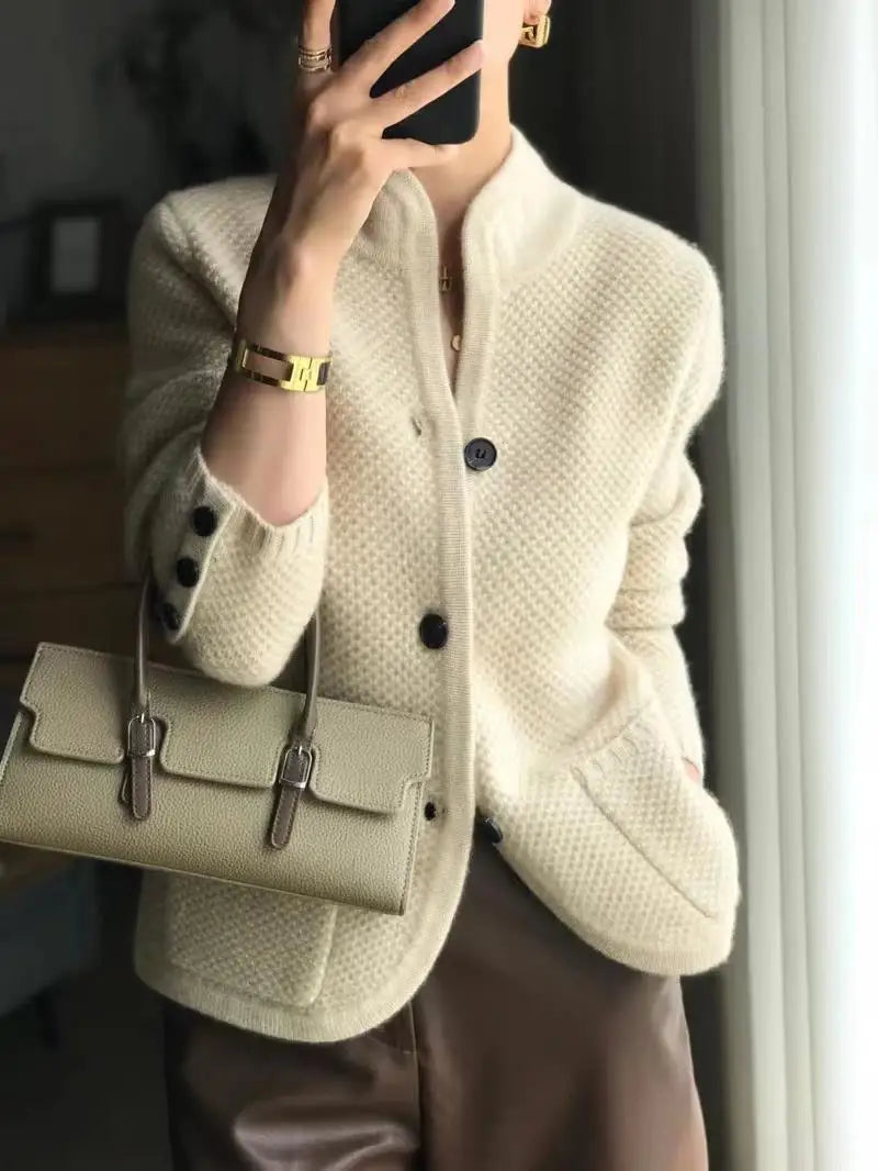Cardigan : Women's Soft Cashmere-Style Button Cardigan in van Vandaliamo