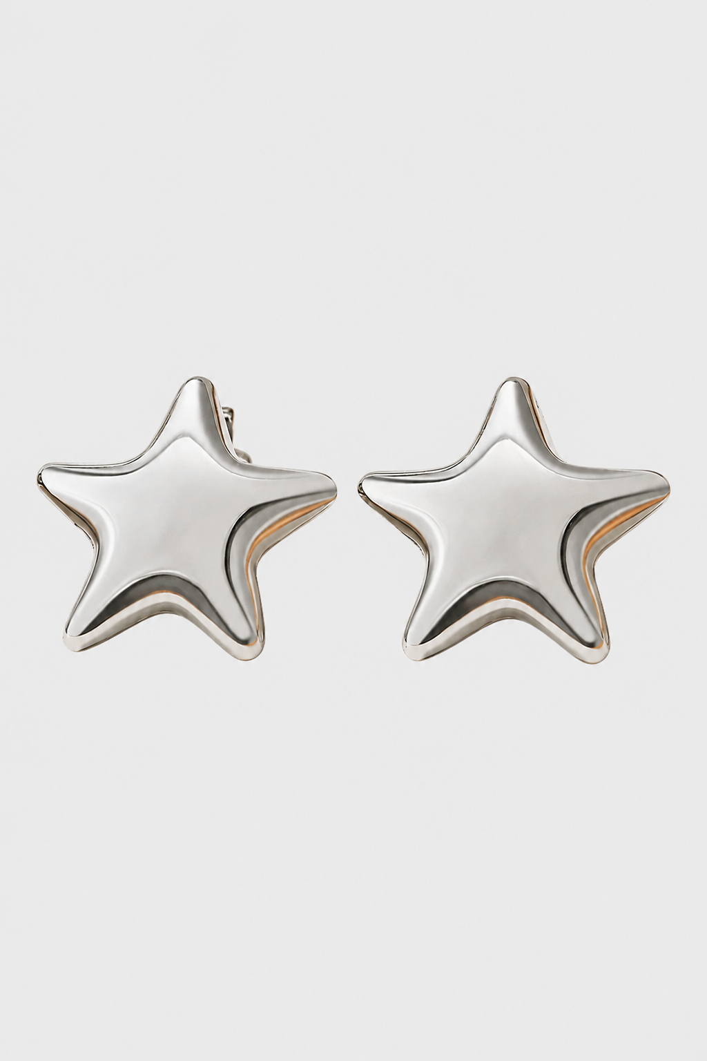 Earrings : Sculpted Celestial Star Statement Stud Earrings - Fine Jewelry & Statement Chic in Silver van Vandaliamo