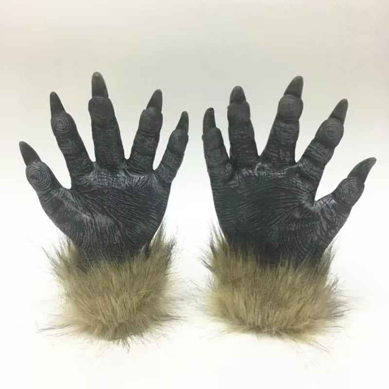 Gifts – Seasonal – Halloween : Werewolf Costume Hands with Claw-Like Fingers in van Vandaliamo