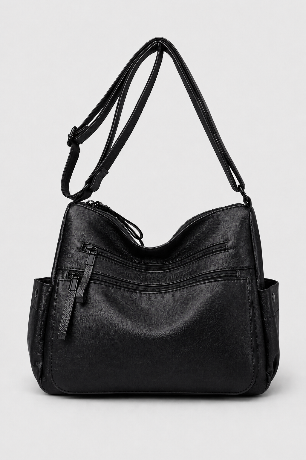 Schoudertas : Elegant & Practical - The Shoulder Bag that Moves with You in Black van Vandaliamo