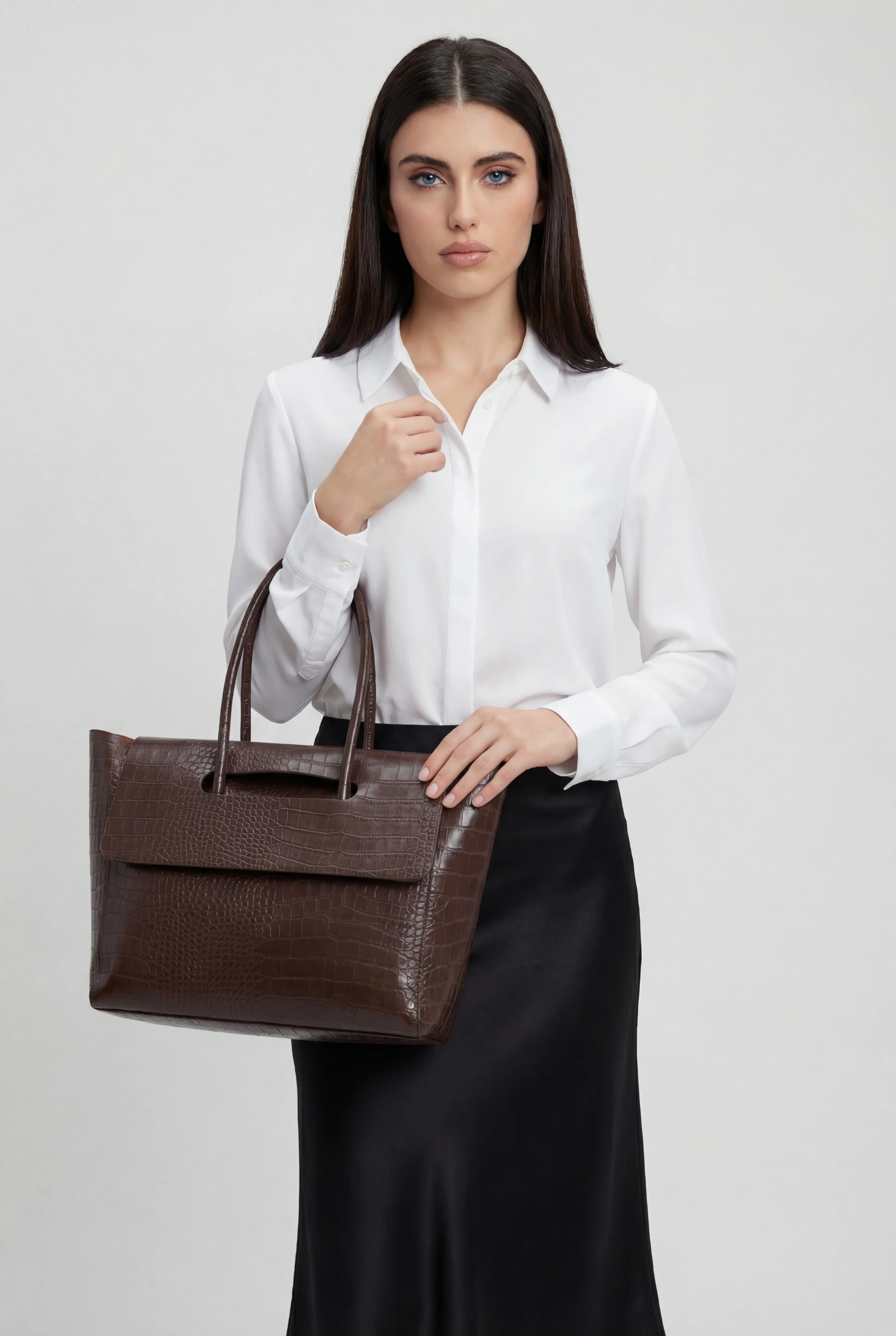 Handbags : Women's Black Crocodile Embossed Faux Leather Shoulder Handbag - Large & Roomy Tote in van Vanda Liamo