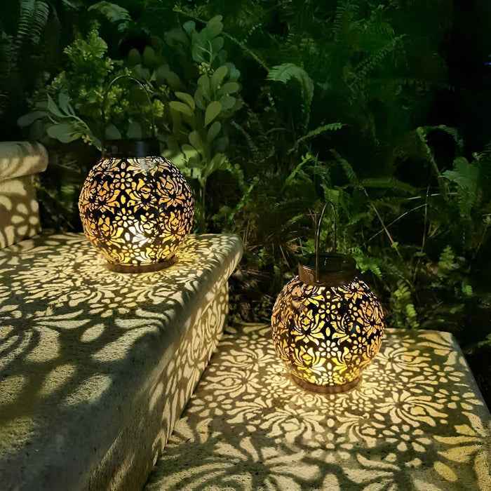 Garden Lighting : Solar-Powered Decorative Outdoor Pendant Light in Default Title van Vandaliamo