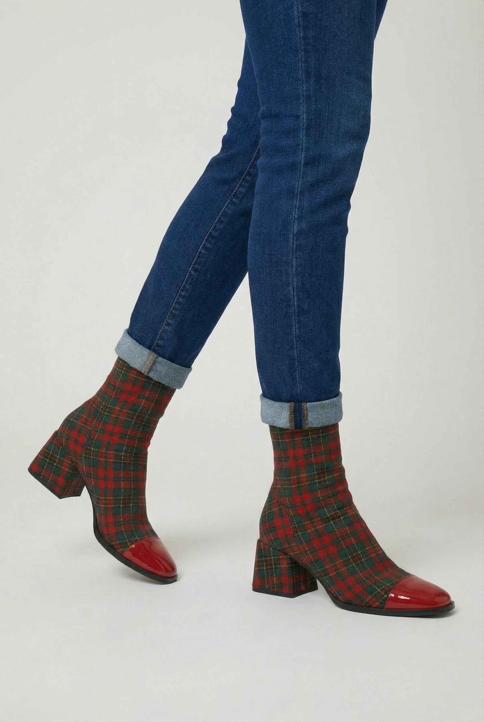 Women's Boots : Vintage Women's Mid-Calf Boots in Red & Green in van Vanda Liamo