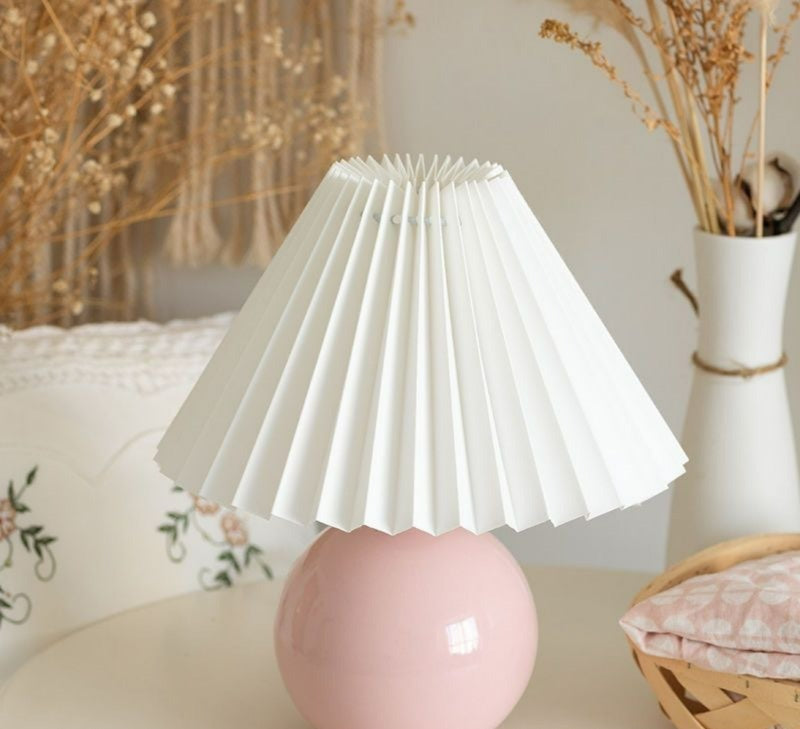 Home Decor : Vintage Heritage Table Lamp - Pleated Shade Nightstand Light in van Vandaliamo