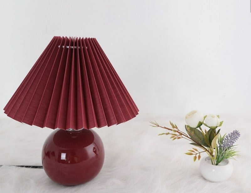 Home Decor : Vintage Heritage Table Lamp - Pleated Shade Nightstand Light in van Vandaliamo