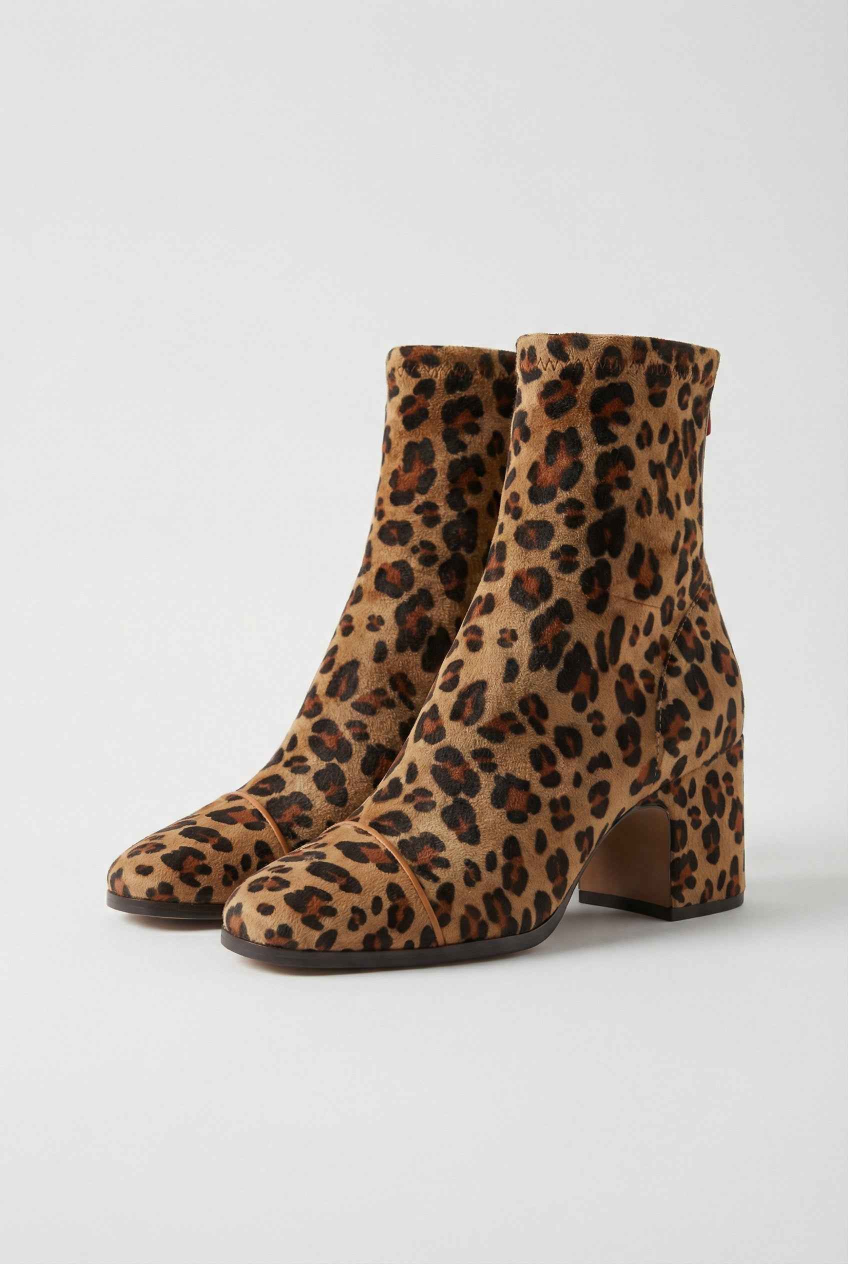 Women's Boots : Women's Leopard Print Boots with Retro Heeled Finish in Leopard print van Vanda Liamo