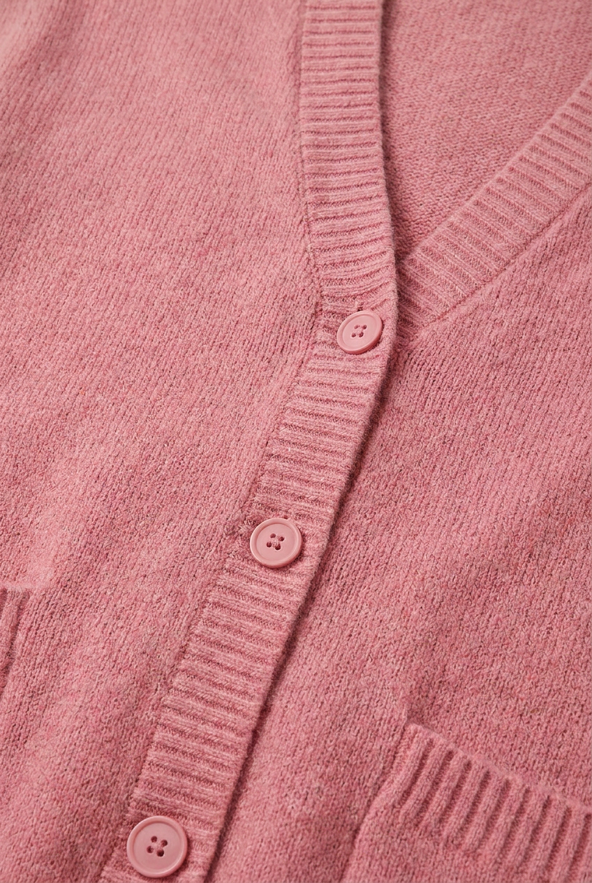 Cardigan : Women's Pink V-Neck Knit Cardigan Sweater - Soft & Lightweight in van Vanda Liamo