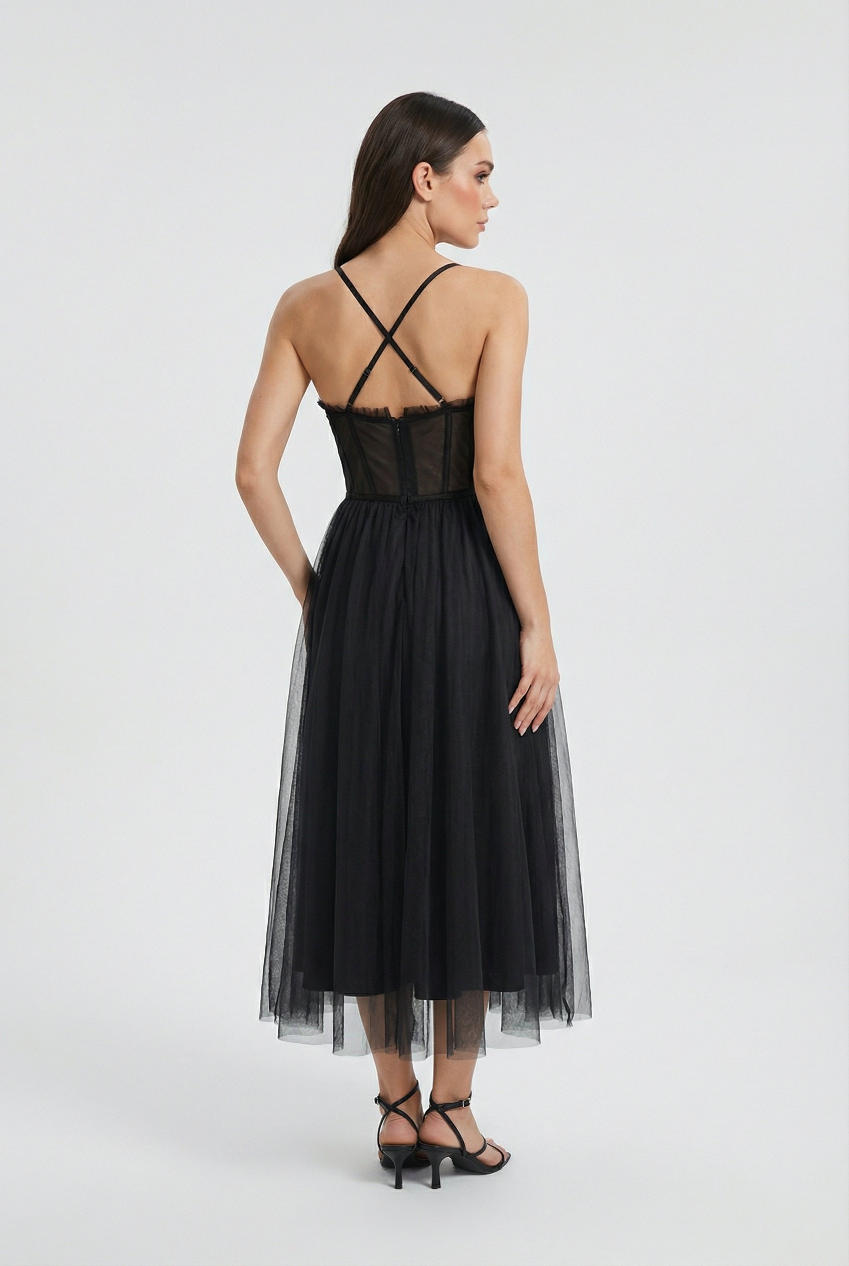 Dresses : Women's Black Sleeveless Midi Dress with Pockets - Casual & Comfortable Cotton Blend in van Vanda Liamo