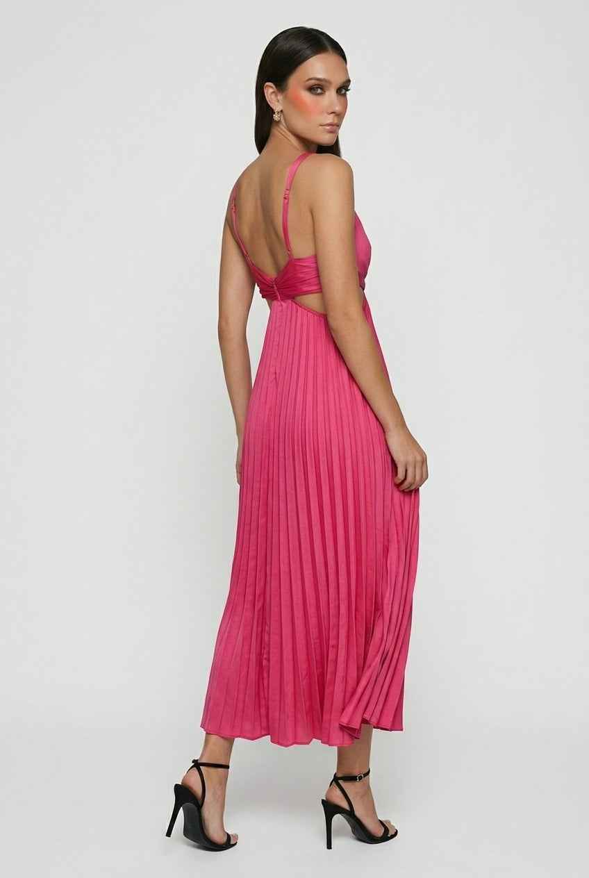 Maxi Dresses : Women’s Blush Pink Pleated Dress – Feminine Flow for Special Moments in van Vanda Liamo