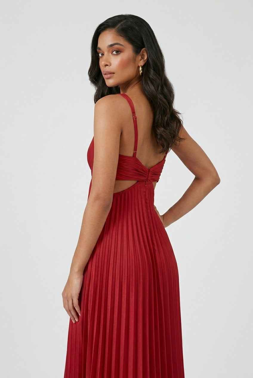 Maxi Dresses : Women’s Bold Red Pleated Dress – Striking Elegance for Memorable Nights in van Vanda Liamo