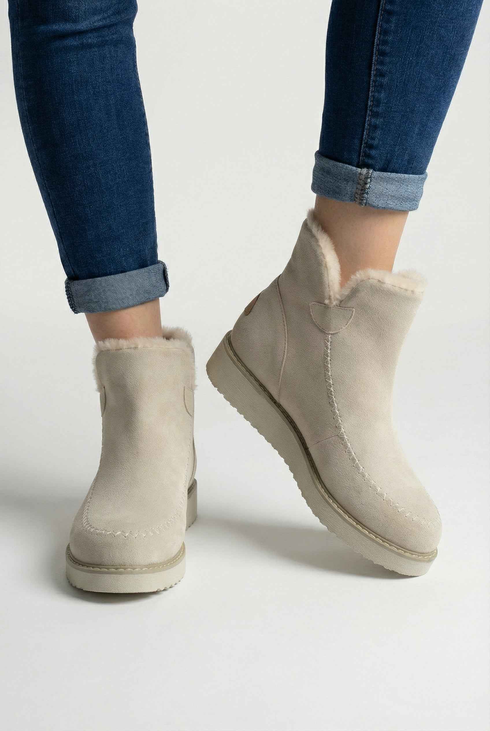 Women's Boots : Women's Beige Faux Fur Lined Winter Ankle Boots - Warm & Waterproof in van Vanda Liamo