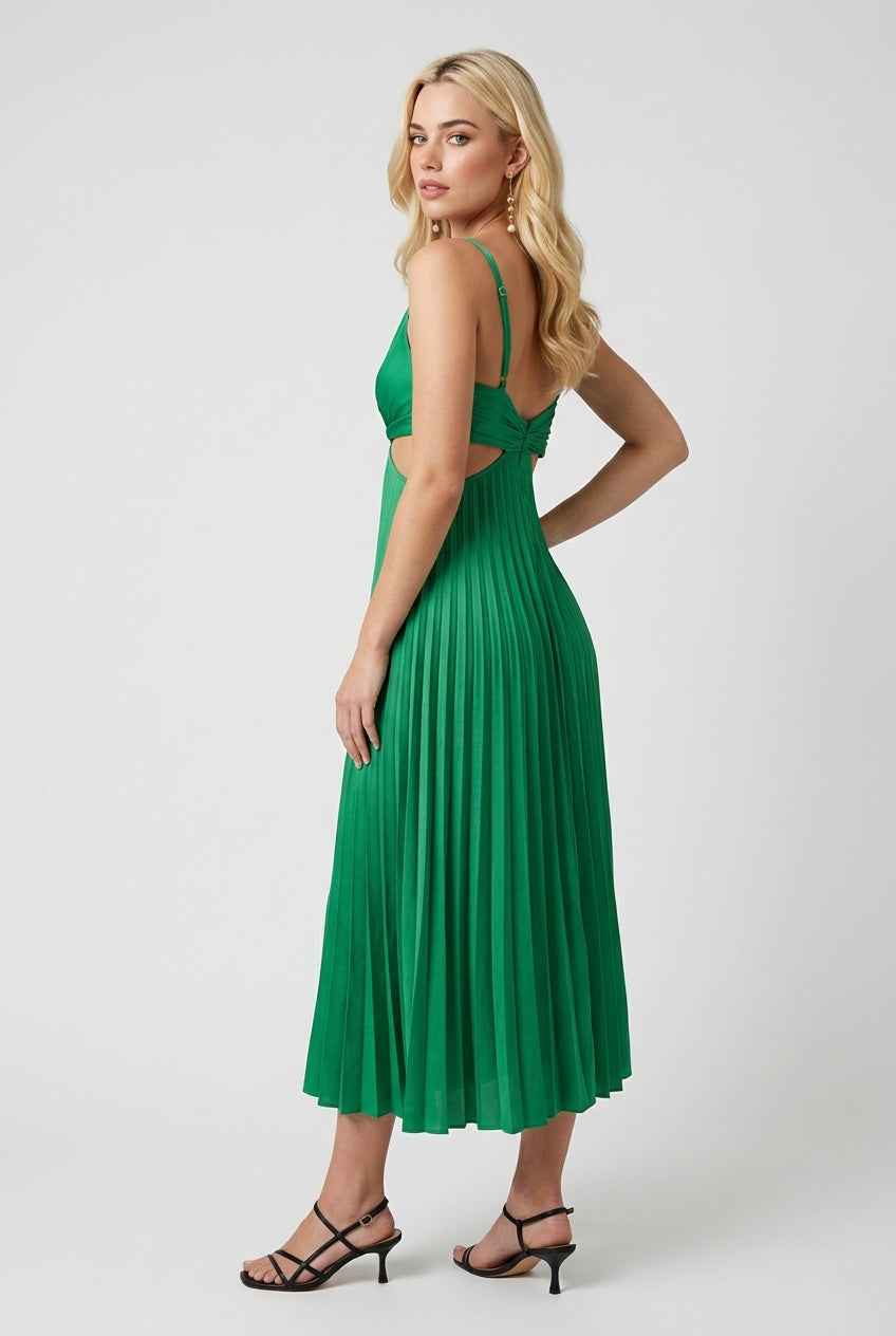 Maxi Dresses : Women’s Elegant Green Pleated Dress – Fresh & Flowing Statement Style in van Vanda Liamo