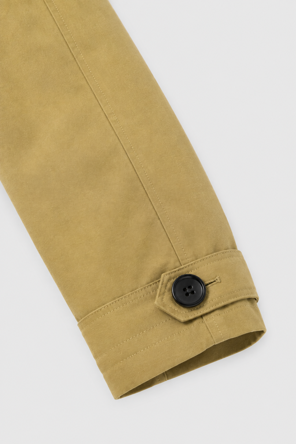 Jacket : Women's Khaki Cropped Windbreaker Jacket - Lightweight & Stylish in van Vanda Liamo