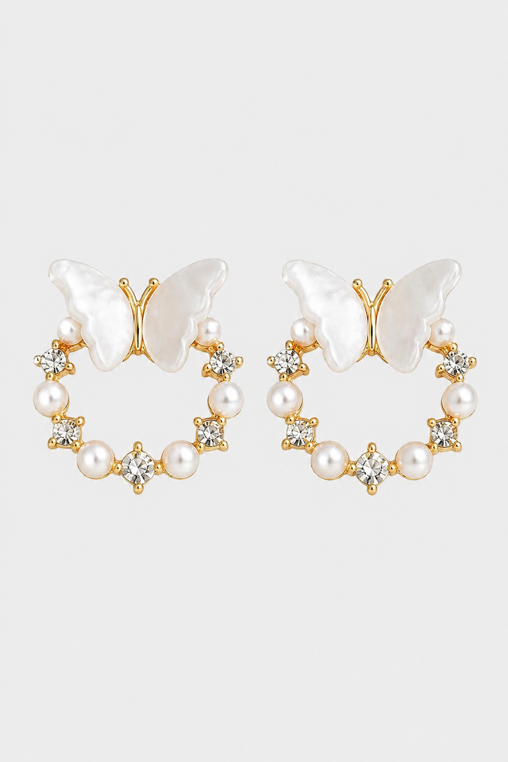 Women’s Pearl Butterfly Earrings – Subtle Sparkle & Modern Style