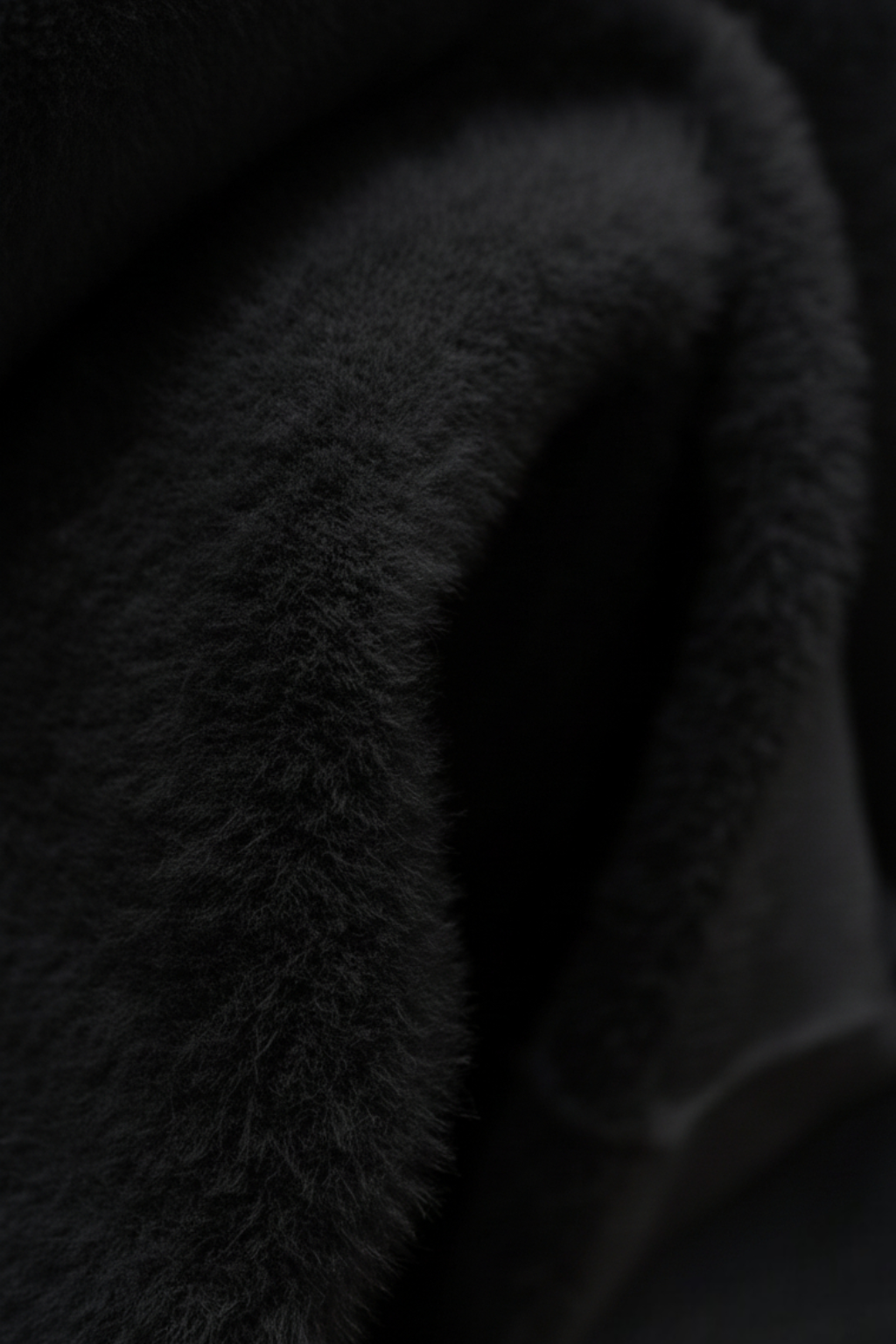 Women's Sweaters : Black Fleece Lined Thermal Turtleneck Sweater in van Vanda Liamo