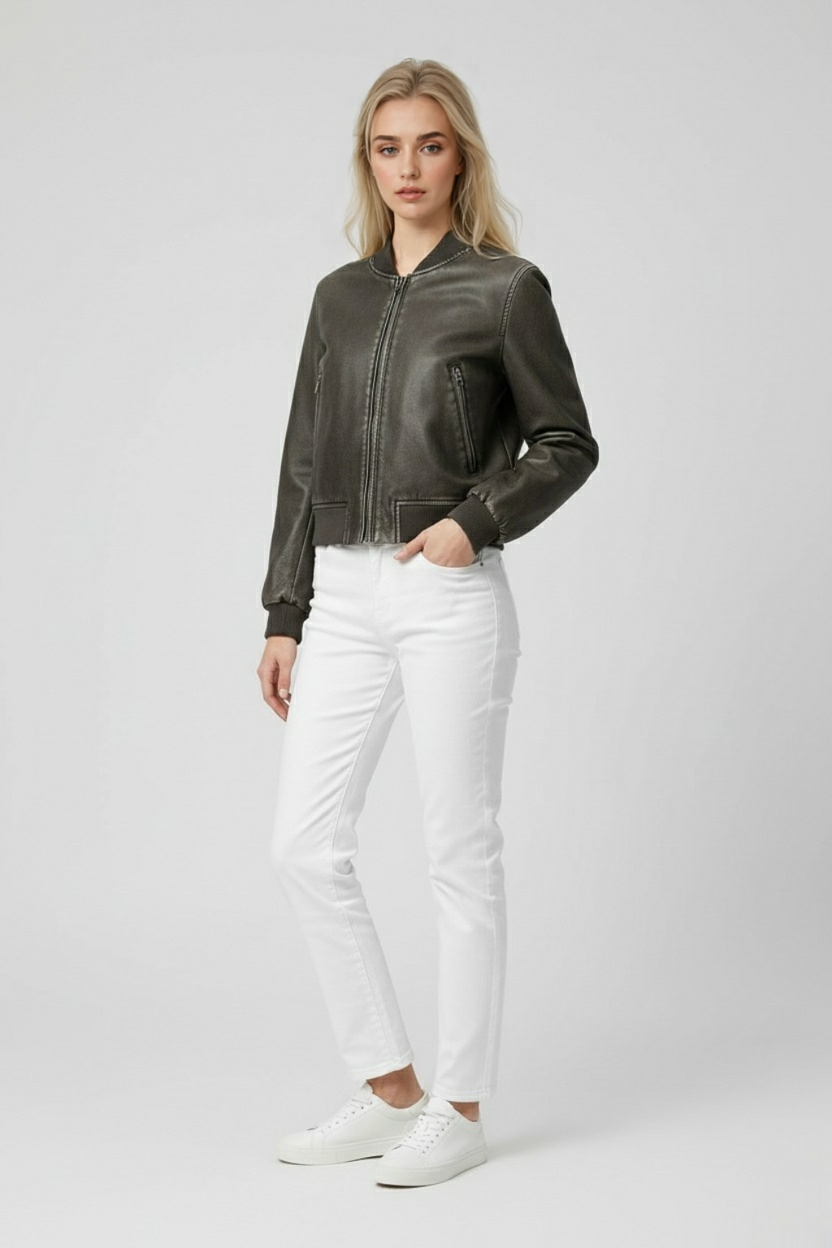 Jacket : Women's Vintage Faux Leather Bomber Jacket - Classic Style, S-XL in van Vanda Liamo
