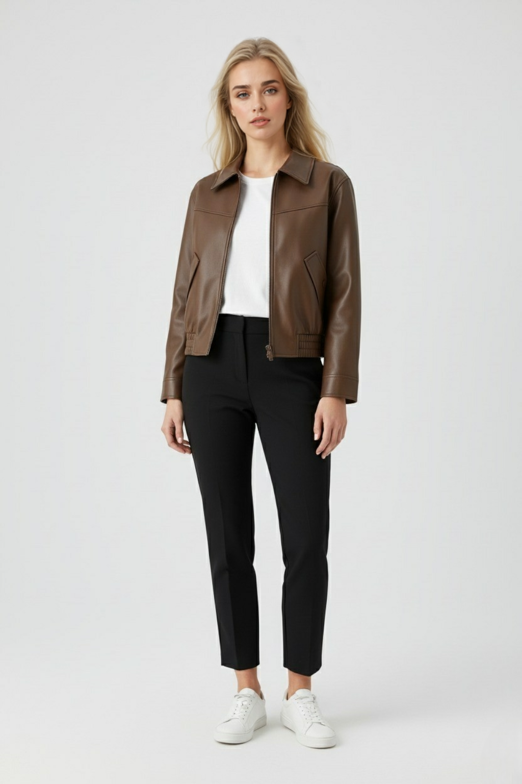 Jacket : Women's Jacket in van Vanda Liamo