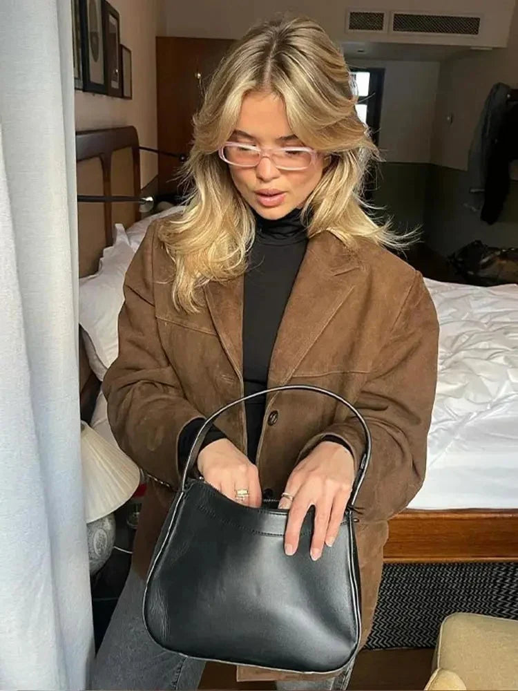 Outerwear : Women's Oversized Blazer - Brown Suede-Look with Lapel Collar in van Vanda Liamo