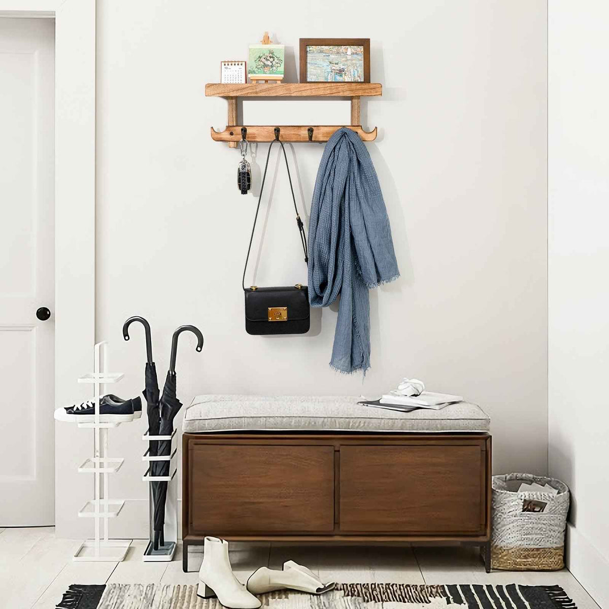 Home & Garden : Wall-Mounted Coat Rack with Shelf in van Vandaliamo