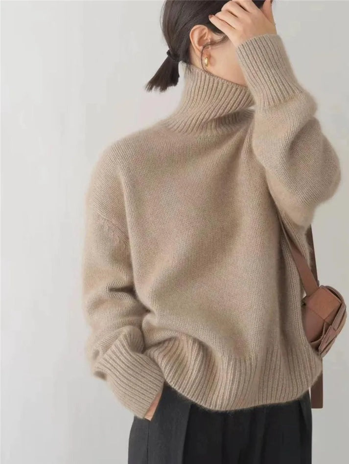 Fashion : Women's Cashmere Sweater with Turtleneck Collar in van Vanda Liamo