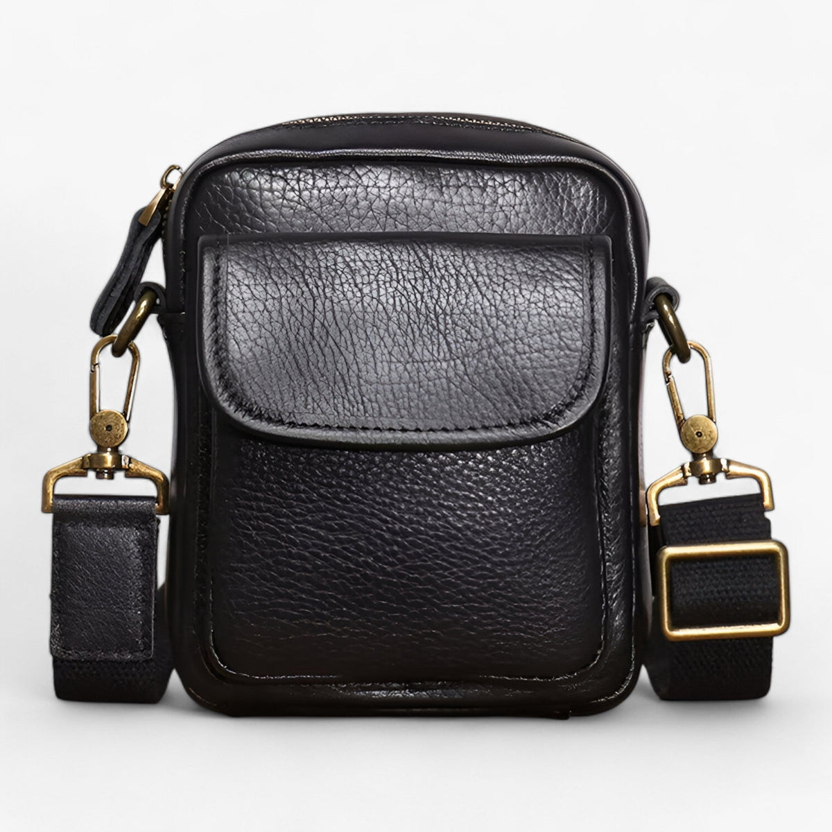 Bags : Men's Small Black Premium Everyday Shoulder Bag in van Roselva