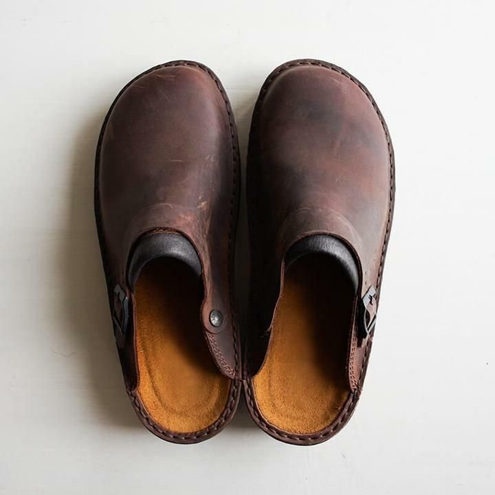 Slippers : Men's Orthopedic Leather Slippers in Dark Brown van Vandaliamo