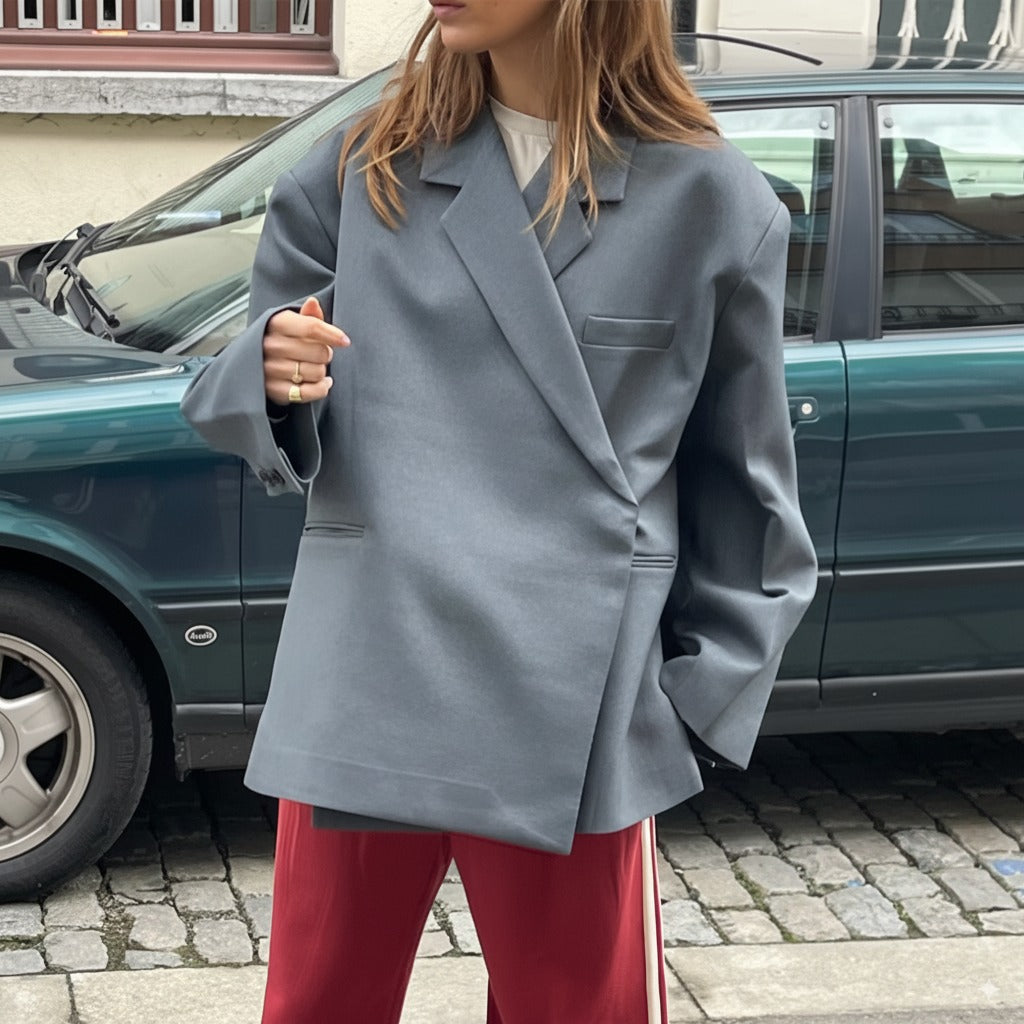 Outerwear : Women's Oversized Blazer - Diagonal Wrap with Lapel Collar in van Vanda Liamo