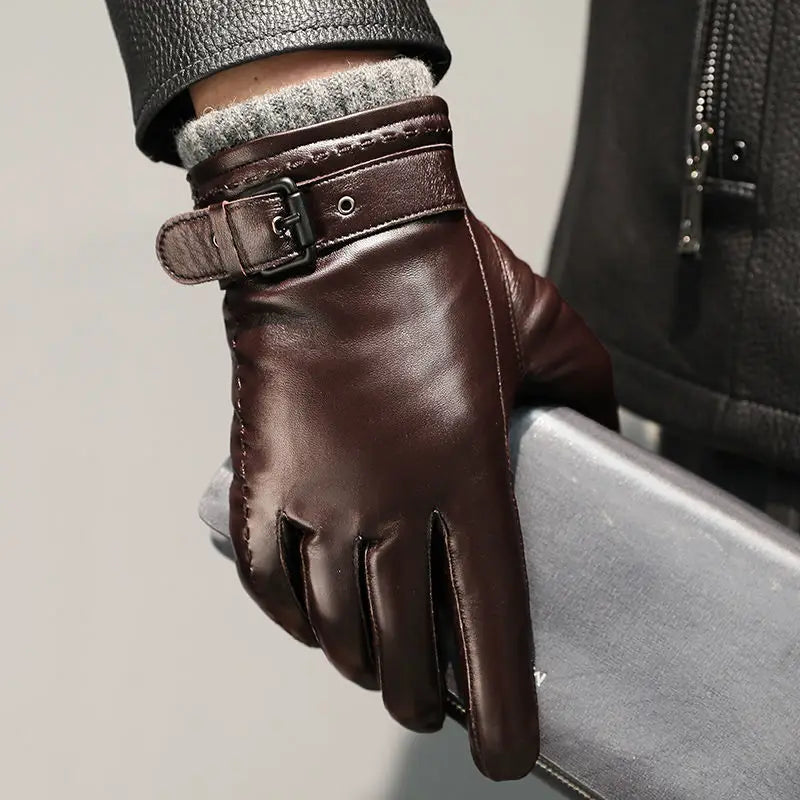 Gloves : Men's Leather Gloves with Cashmere Lining and Touchscreen Function in Brown van Vandaliamo