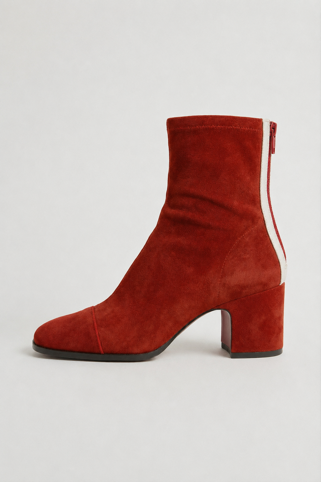 Women's Boots : Women's Red Retro Block Heel Mid-Calf Boots - Vintage Style, Comfortable Fit in van Vanda Liamo