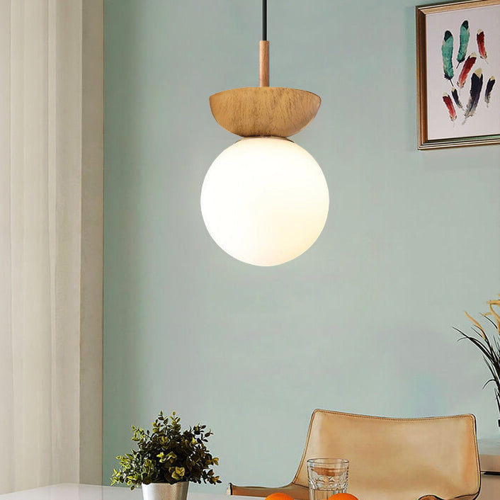 Home Decor : Nordic Orb Ceiling Lamp - Wood Grain & Metal Accent in Hanging Lamp Wood Tone van Vandaliamo