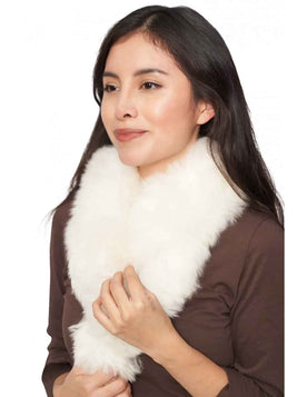 Scarves : Premium Soft Winter Scarf - Alpaca-Style Blend in White van Vanda Liamo