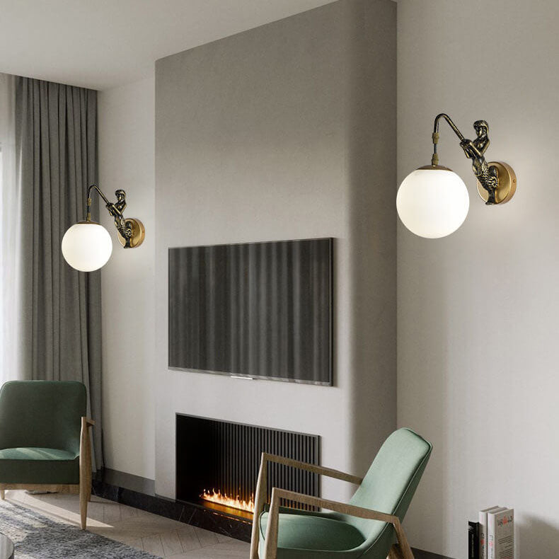 Home Decor : Rustic Orb Wall Lamp - Vintage Design Sconce in van Vandaliamo
