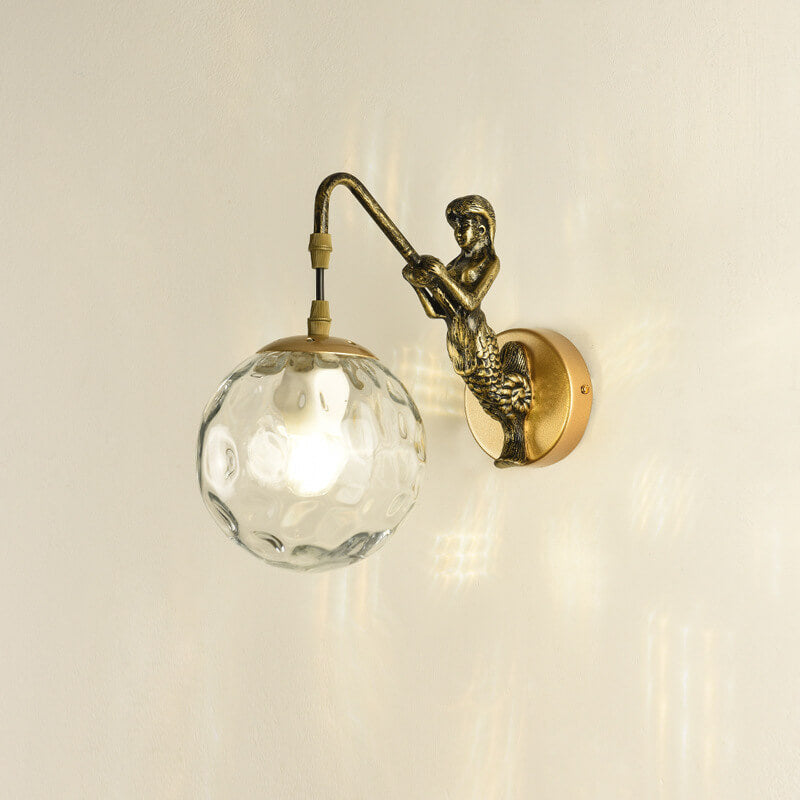 Home Decor : Rustic Orb Wall Lamp - Vintage Design Sconce in Gold Transparent van Vandaliamo