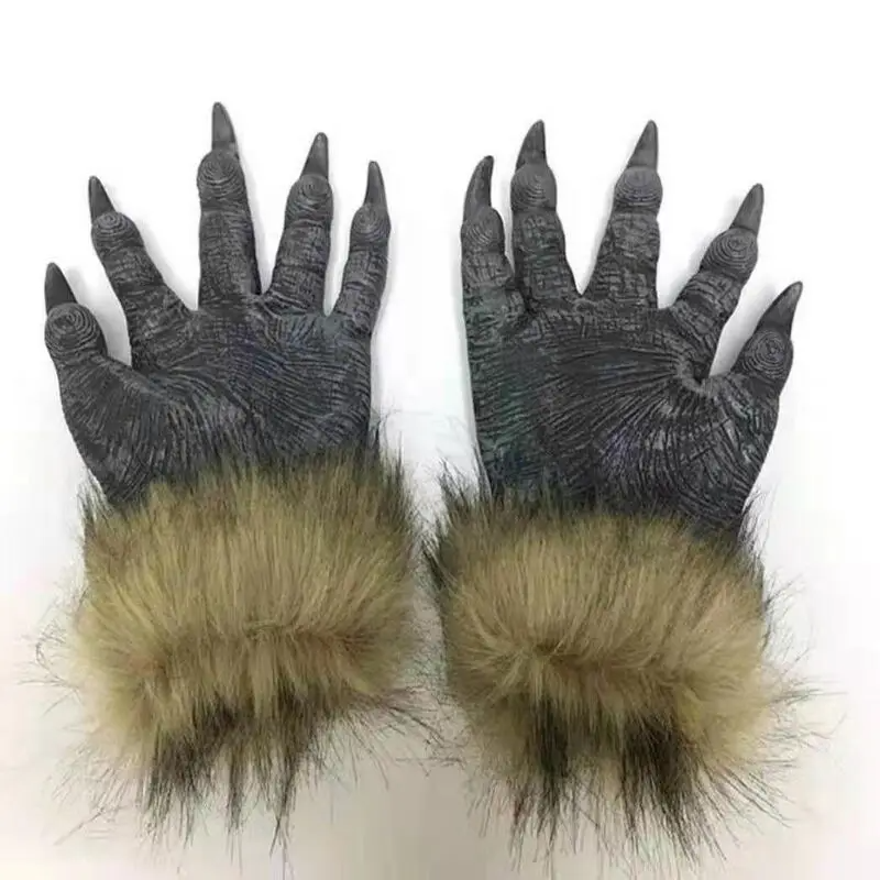 Gifts – Seasonal – Halloween : Werewolf Costume Hands with Claw-Like Fingers in van Vandaliamo