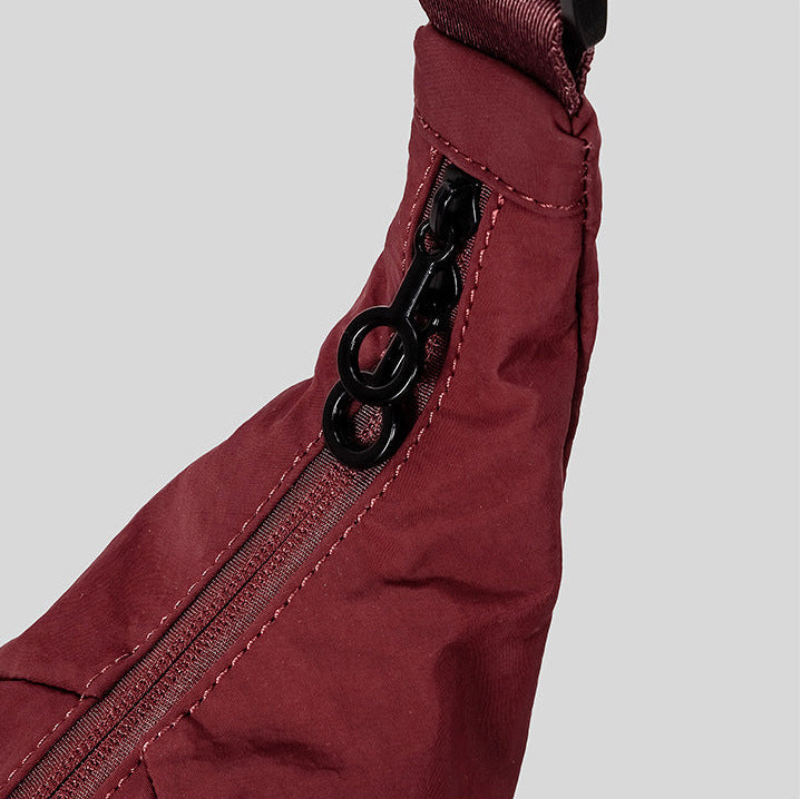 Hobo Bag : Crescent Moon Hobo Bag – Sculptural Curved Shoulder Bag in van Vanda Liamo