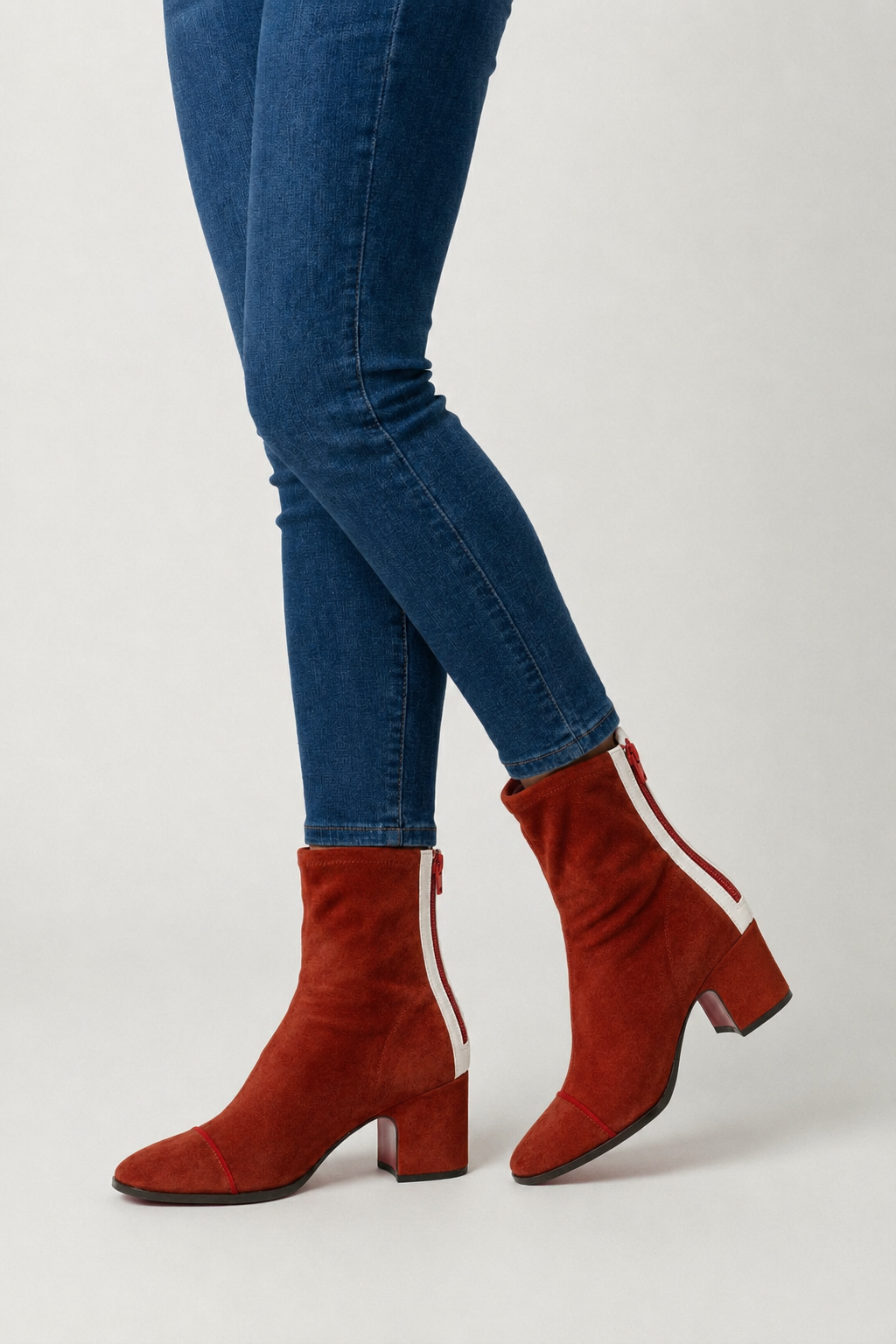 Women's Boots : Women's Red Retro Block Heel Mid-Calf Boots - Vintage Style, Comfortable Fit in van Vanda Liamo