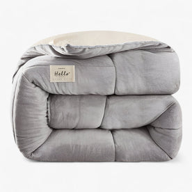 house & garden : Cozy | Bedroom Duvet - ultra-soft and durable in Grey van Vandaliamo