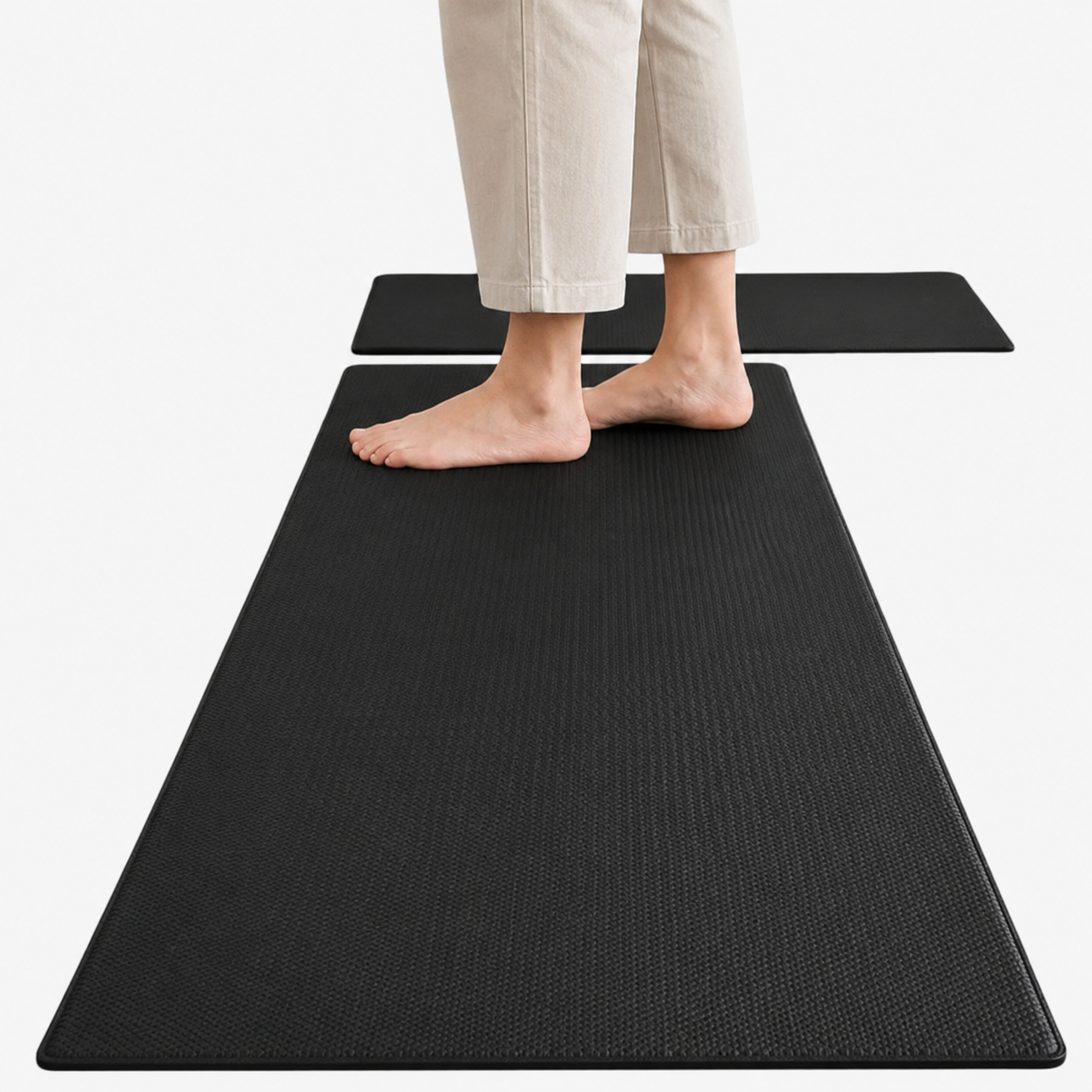 house & garden : Non-slip Mat for the Kitchen in Black van Vandaliamo