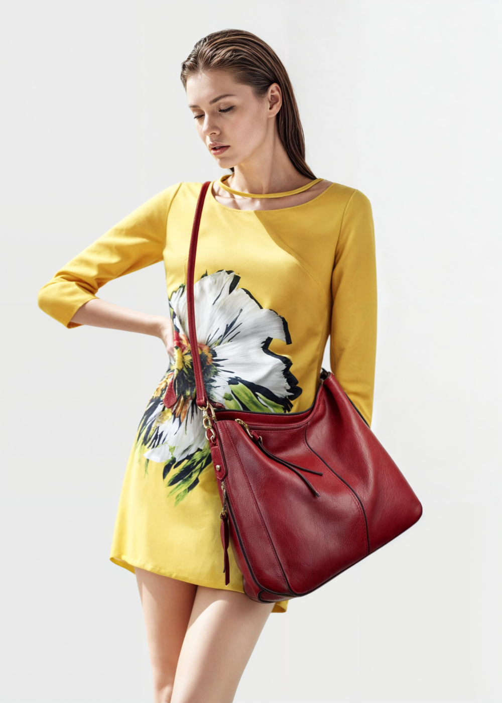 Between Elegance & Convenience - The Everyday Bag that Can Do It All