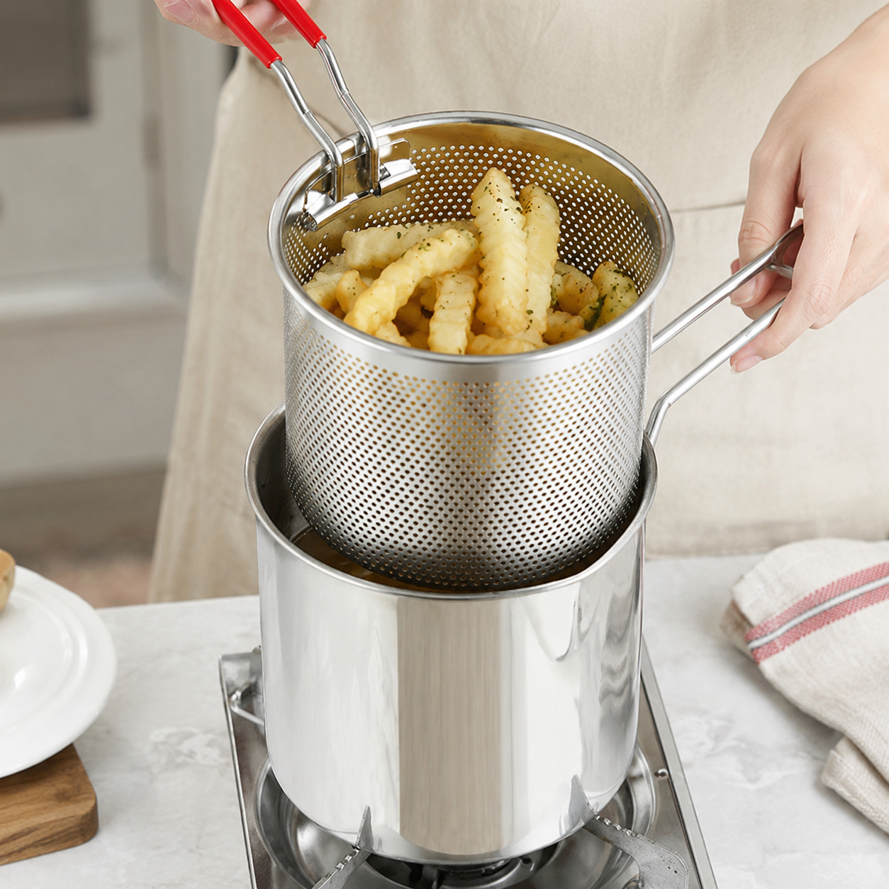 1200ML Deep Fryer Pot with Strainer Basket