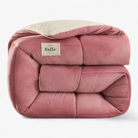 house & garden : Cozy | Bedroom Duvet - ultra-soft and durable in Red van Vandaliamo