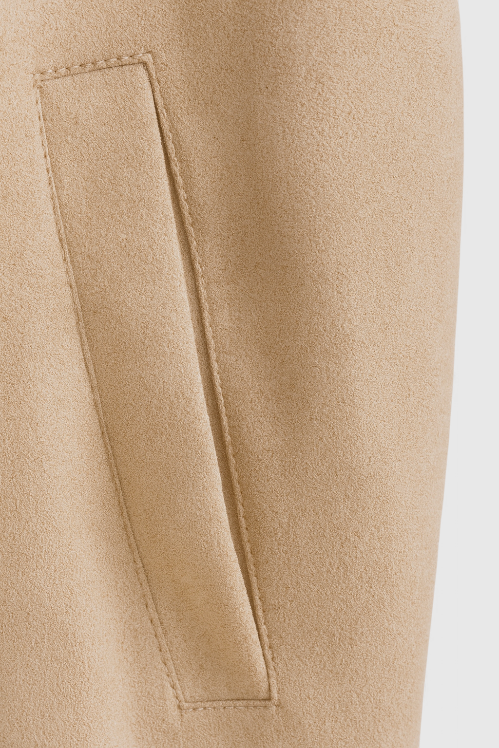Jacket : Beige Bomber Jacket with Stand Collar in van Vanda Liamo