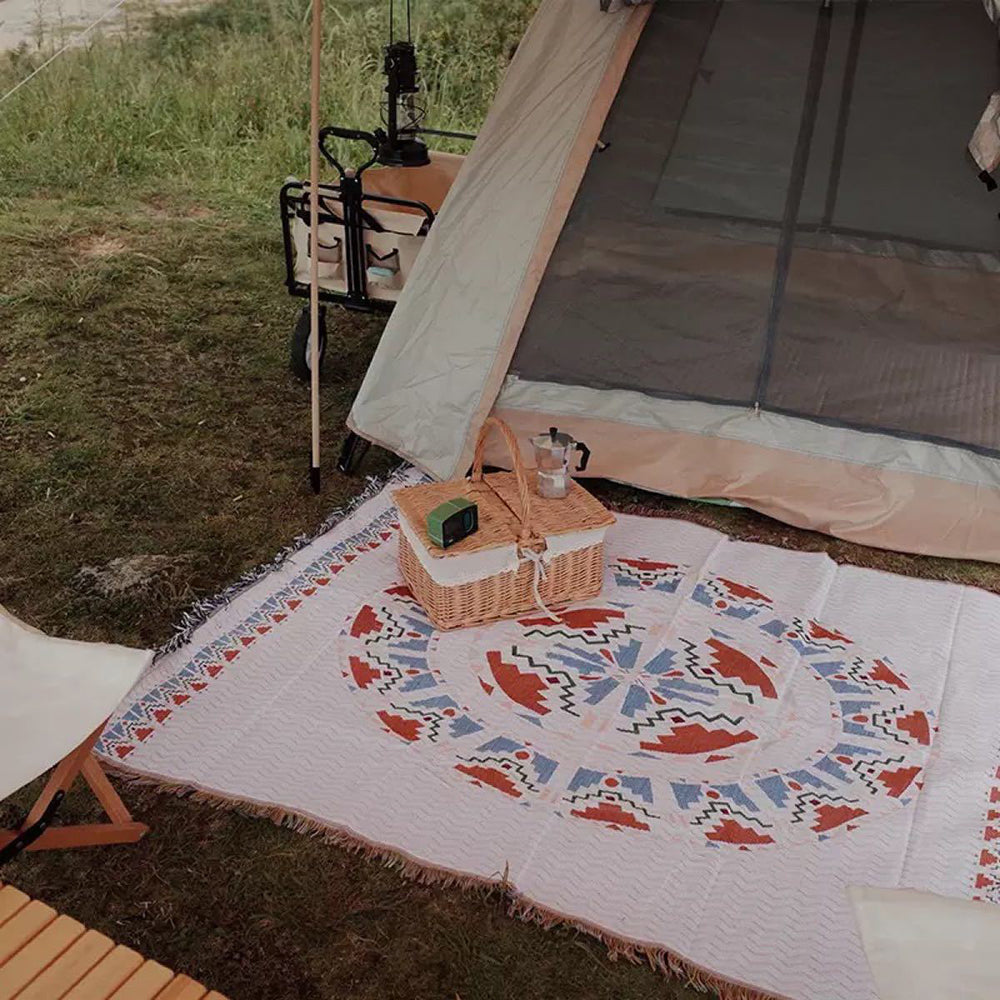 house & garden : Boho Picnic Blanket in B van Vandaliamo