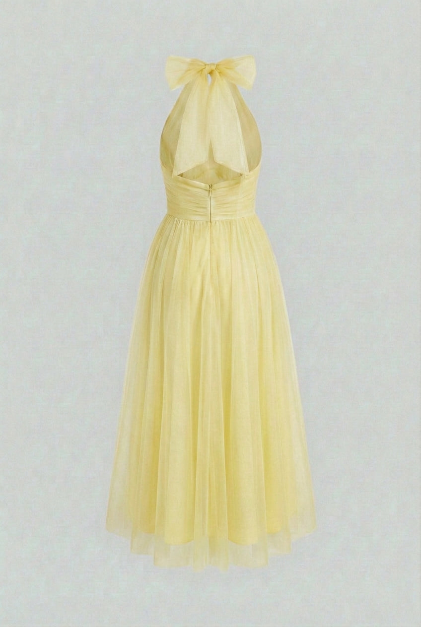 Dresses : Women's Yellow High Neck Midi Dress - Elegant & Comfortable in van Vanda Liamo
