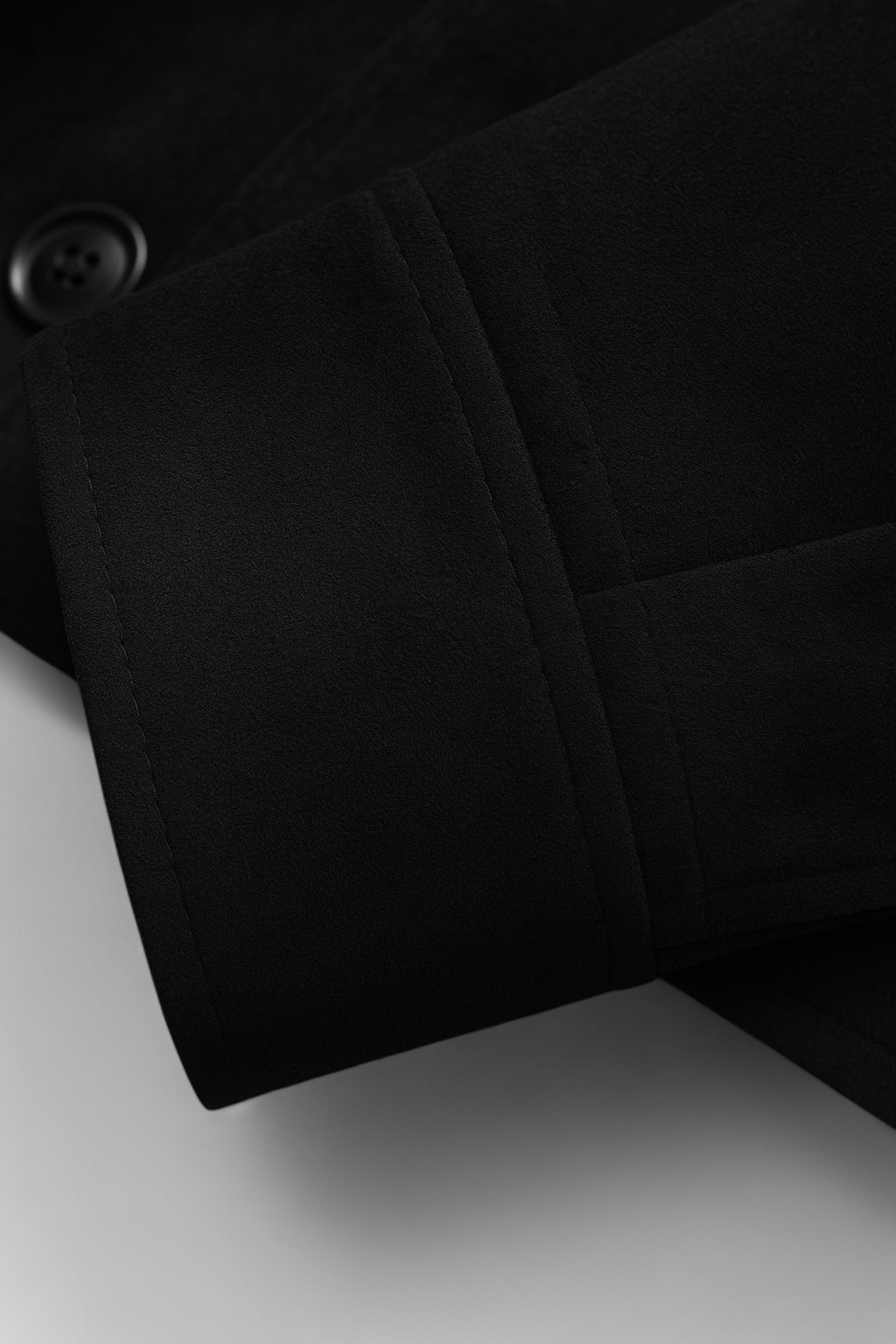 Jacket : Women's Black Crew Neck Jacket in van Vanda Liamo