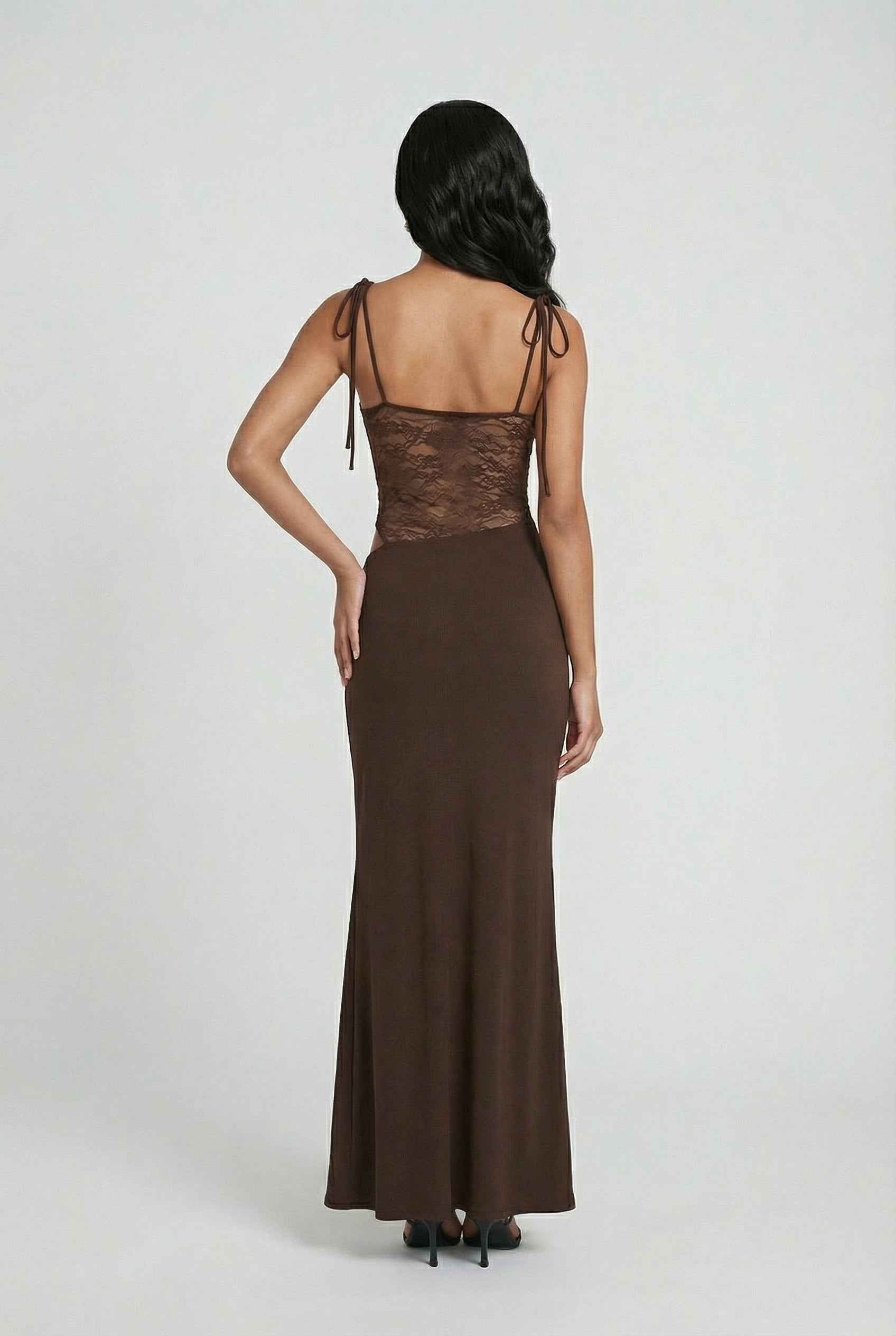 Women's Dresses : Women's Chocolate Brown Bodycon Maxi Dress - Long Sleeve, Stretch Knit in van Vanda Liamo