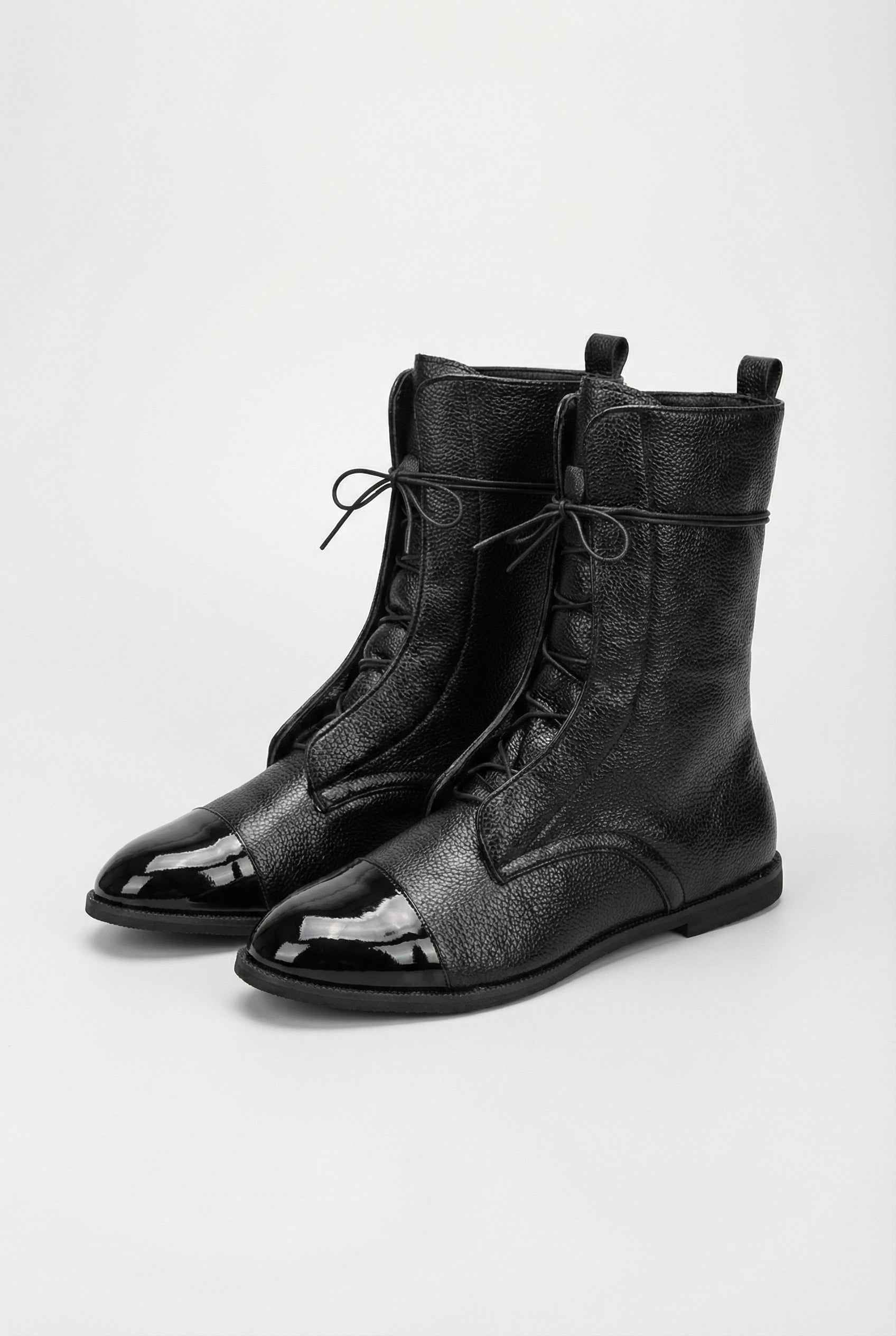 Boots : Women's Black Leather Lace-Up Ankle Boots - Comfortable & Stylish in Black One Size van Vanda Liamo