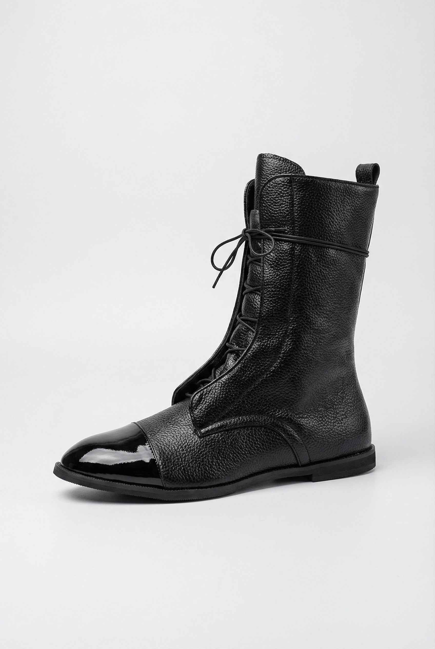 Boots : Women's Black Leather Lace-Up Ankle Boots - Comfortable & Stylish in van Vanda Liamo