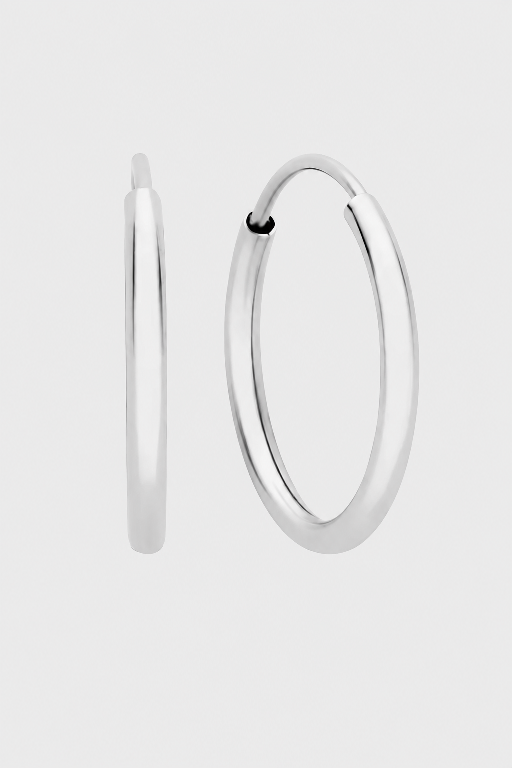Classic Minimalist Hoop Earrings – Refined Polish & Daily Comfort